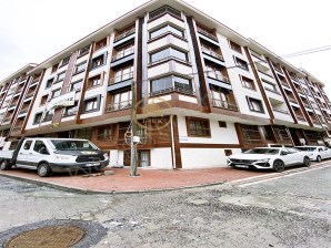 SENYURT MEYDANIN DİBİNDE SIFIR BİNADA 2+1 BALKONLU YÜKSEKGİRİŞ..!