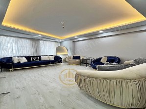 BEYLİKDÜZÜ İPEK İNŞAATTAN ANA CADDE ÜZERİNDE KELEPİR FİYATA 2+1 ARAKAT DAİRE.