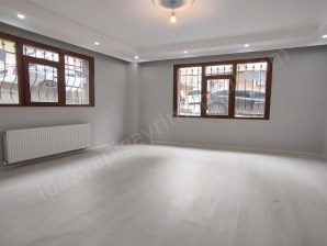 İPEK İNŞAAT!TAN MERKEZİ KONUMDA MEYDANA VE METRO PROJESİNE 3 DK YÜRÜME MESAFESİNDE GİRİŞ EMSALİNDE..