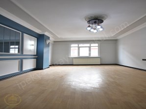 BEYLİKDÜZÜ İPEKTEN LÜKS DEKORLU, FERAH & KULLANIŞLI, MERKEZİ KONUMDA 2+1 DAİRE..!!!