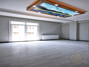 BEYLİKDÜZÜ İPEKTEN METROBÜSE YAKIN, MERKEZİ KONUMDA, CADDE ÜZERİ, KULLANIŞLI & FERAH 2+1 DAİRE..!!!