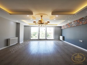 İNNOVİAlara komşu, ANA CADDE üzeri GÜNEY cephe geniş ACİL 3+1.!