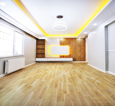 BEYLİKDÜZÜ İPEKTEN; ANA CADDE ÜZERİNDE METROBÜSE YÜRÜME MESAFESİNDE 2+1 YÜKSEK GİRİŞ DAİRE!!