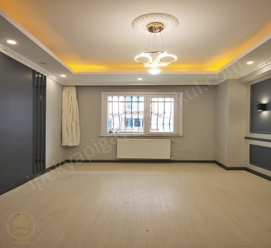 BEYLİKDÜZÜ İPEKDEN ÖZEL TASARIMA SAHİP 1+1 KULLANIŞLI DAİREMİZ!