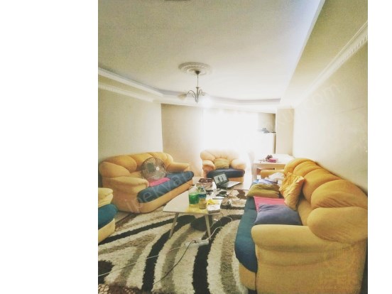 BEYLİKDÜZÜ İPEKTEN METROBÜSE YÜRÜME MESAFESİNDE ARAKAT DAİRE..!