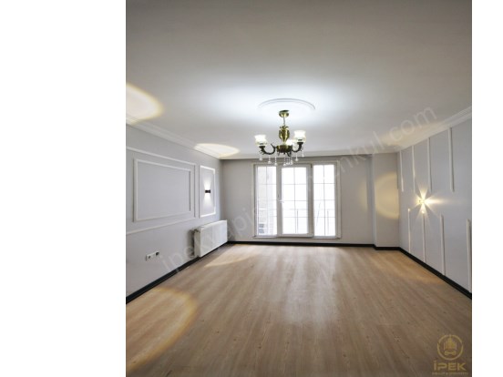 Beylikdüzü İPEKten CADDE üzeri, Yeni METROYA Yürüme 2+1 Kelepir