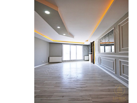 BEYLİKDÜZÜ İPEKTEN ACİL! MALİKİNDEN DEKORLU KAÇMAZ FIRSAT 2+1 EV