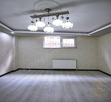 Beylikdüzü İPEKten KORUPARK ve METROya Yürüme 2+1 Balkonlu Ev!