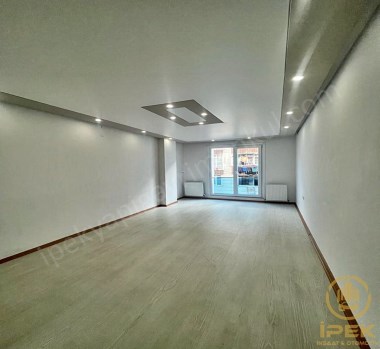 BEYLİKDÜZÜ İpekten; Ebeveyn banyolu 2+1 fırsat daire !! 