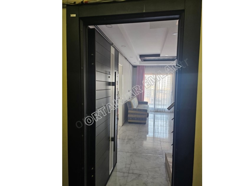 ULUS MEVKİİ – TERASLI, EŞYALI, HAZIR GELİRLİ 2+2 DUBLEKS