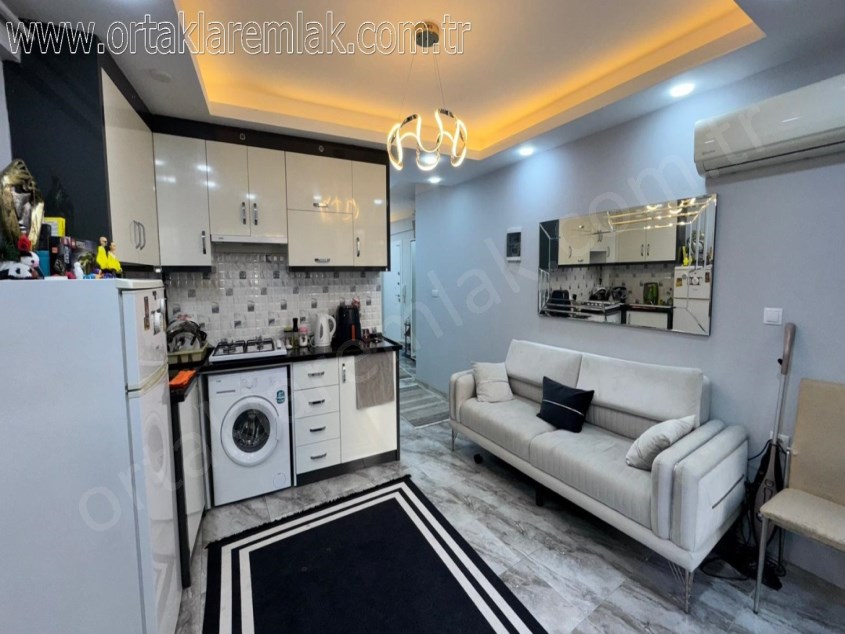 15 MAYIS MAHALLESİNDE ÇINARA 5 DK – LÜKS, EŞYALI, AİLE APARTI