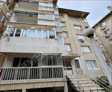 ÇİFTLİKKÖY SAHİLDE DENİZ MANZARALI SATILIK DAİRE