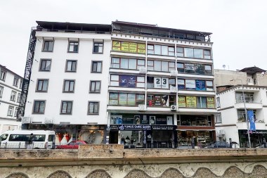 ORDU MERKEZ ŞARKİYE MAH. 2+1 SATILIK OFİS KATI BÜRO   ASANSÖRLÜ 