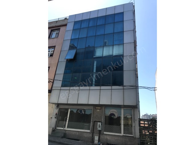 İSTOÇ KARŞISINDA KOMPLE SATILIK KULLANIMA HAZIR BOŞ BİNA!