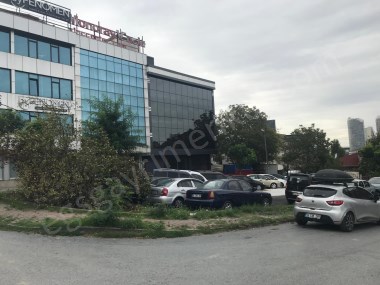 MAHMUTBEY HACIBOSTANDA MİA İMARLI 319.M ARSA