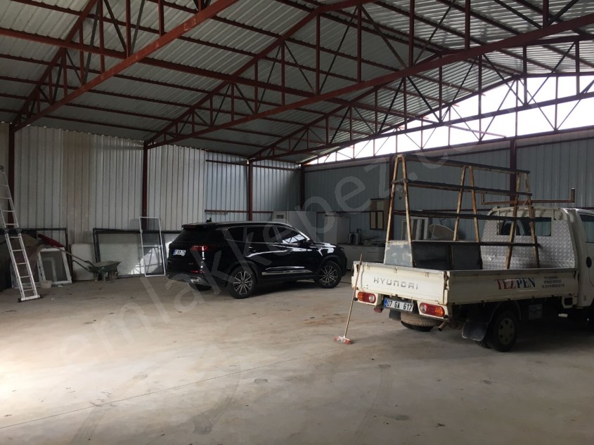 KİRALIK CADDE ÜZERİ BÜYÜK DEPO 