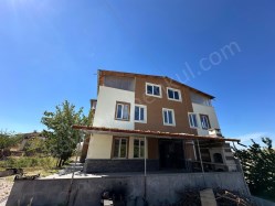 KOCASİNAN HÖBEKTE SATILIK VİLLA ! 3400 m2 TAPU ALANINA SAHİPTİR MEYVE AĞAÇLARI, HAVUZ, GARAJI VARDIR