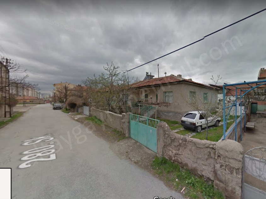 UĞUREVLER DE SATILIK MÜSTAKİL EV