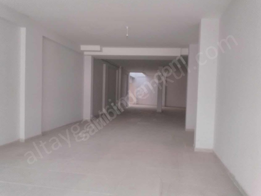 215 MT FIRSAT ANA CADDE ÜZERİNDE MERKEZİ