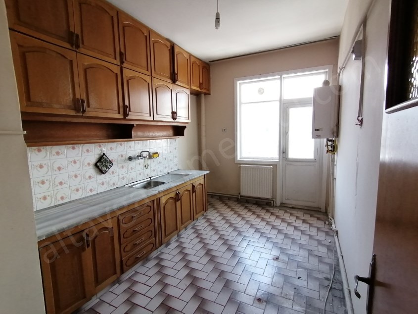 MERKEZDE SATILIK OFİS