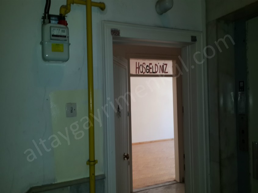 İSTASYON CADDESİ SATILIK OFİS 4+1 CADDE CEPHELİ
