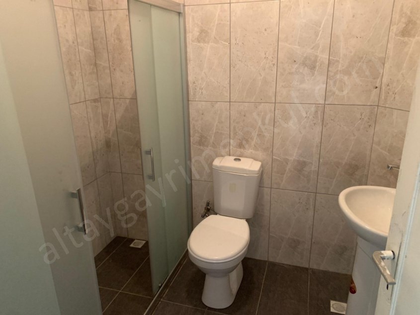 HUNAT MAHALLESİ YOĞUNBURÇ KÖŞE BAŞI SATILIK DAİRE