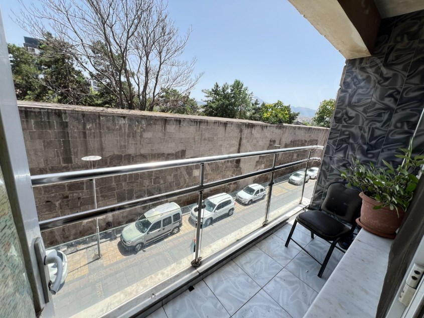 CUMHURİYET MAHALLESİNDE SATILIK OFİS