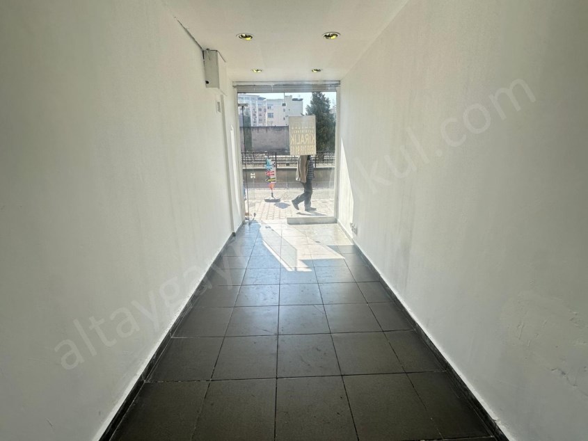 YOĞUNBURÇ ÜZERİ KİRALIK DÜKKAN