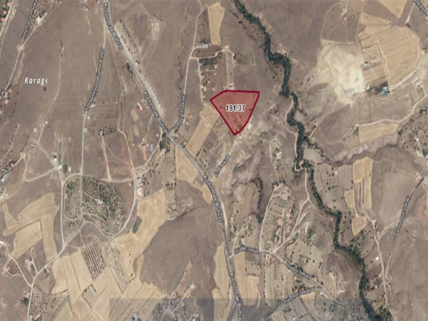 KUŞÇU DA SATILIK TARLA