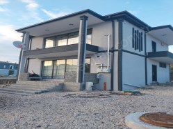 Ankara Çamlıderede satılık mükemmel konumlu villa