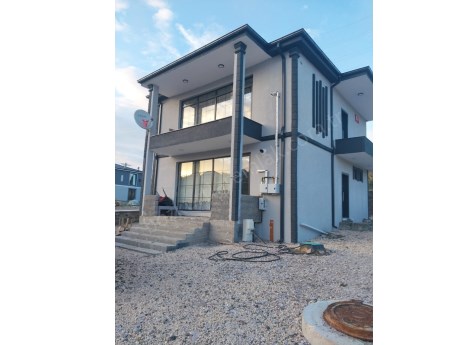 Ankara Çamlıderede satılık mükemmel konumlu villa