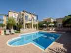 Modern Apartments with Pool on the Island of Crete
