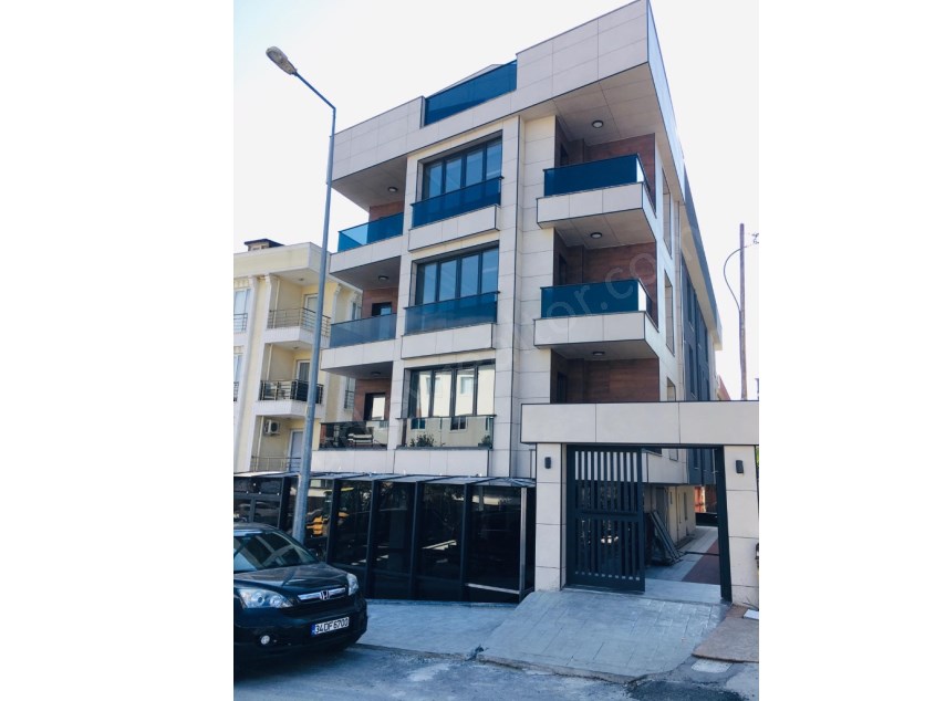 New Building For Sale in Beylikdüzü Kavaklı