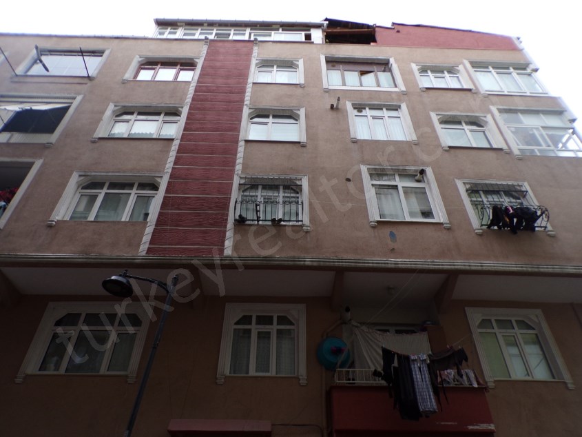 Flat for Sale in Central Location in Zeytinburnu