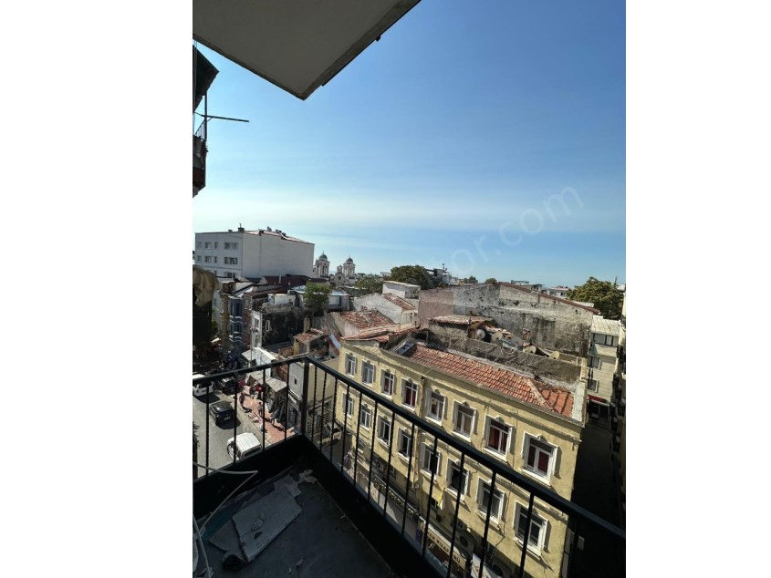 Flat for Sale with Sea View in Fatih Grand Bazaar District