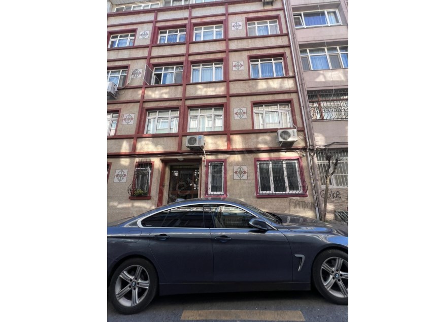 2+1 Flat for Sale in Fatih