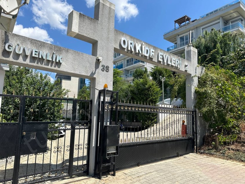 Sea view flat for sale in Büyükçekmece Orkide Houses