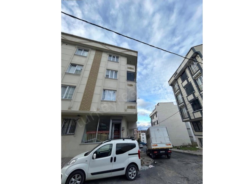 Arnavutköy İslambey Neighborhood 2+1 Flat For Sale