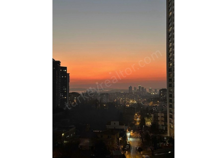 Apartment for Sale in Kartal with Islands and Sea View