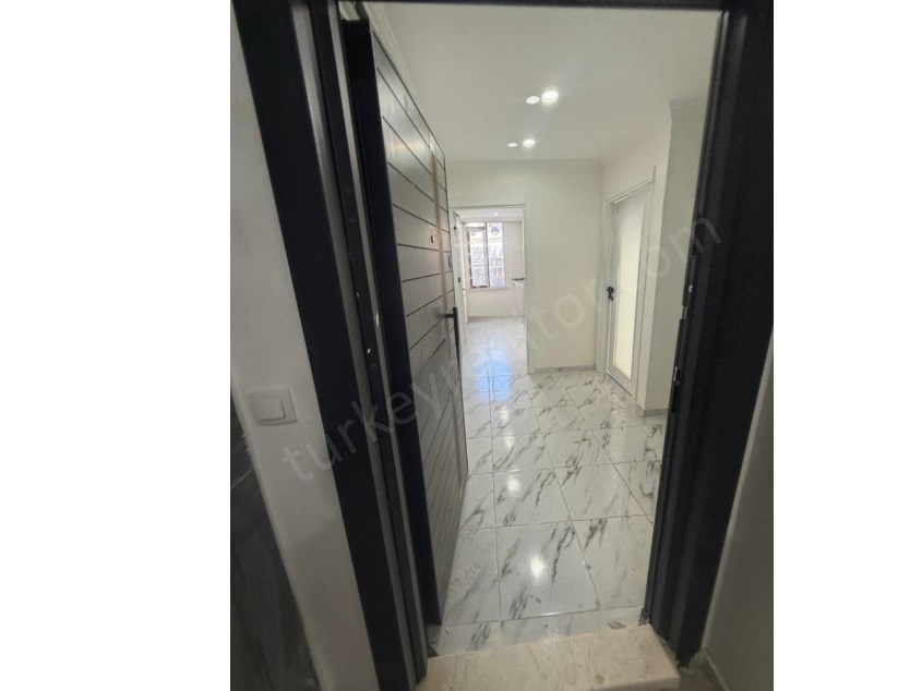 2+1 Middle Floor Flat for Sale in Kucukcekmece