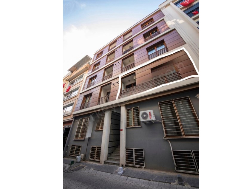 Apartment for Sale in Bakırköy, Close to the Beach