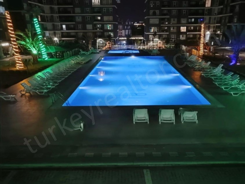 Apartment for Sale in a Complex with Pool in Silivri