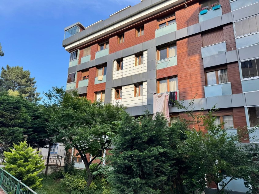 2+1 Flat for Sale in Şişli Young Building