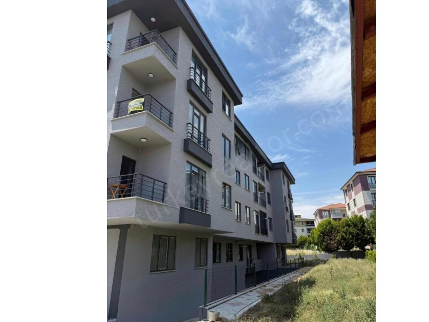 2+1 Flat for Sale in a New Building in Silivri Selimpaşa