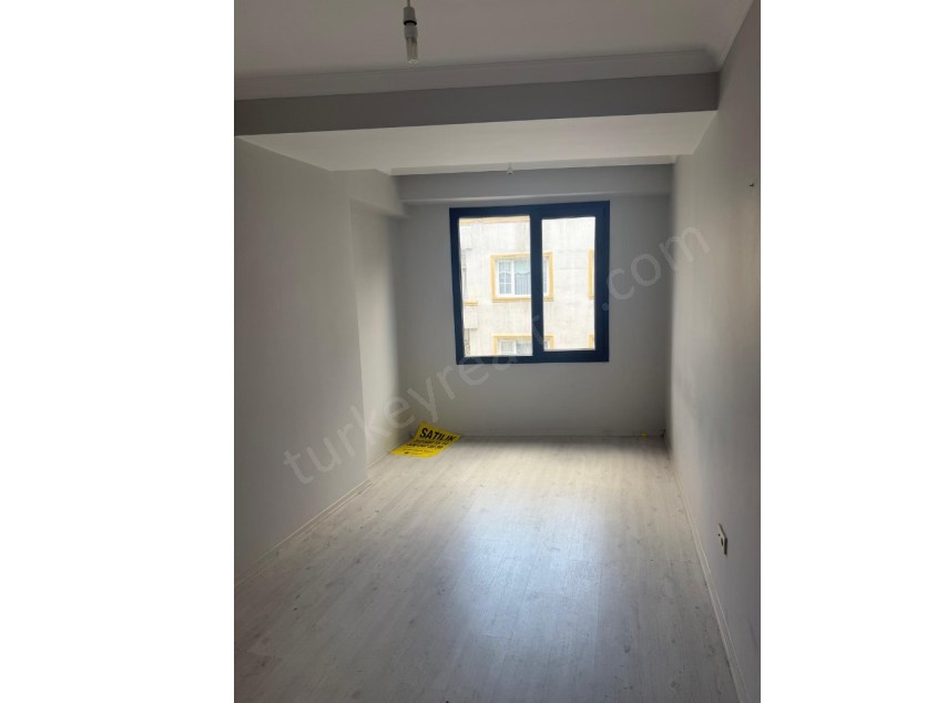 Zeytinburnu Ebeveyn Banyolu 3+1 Satılık Daire