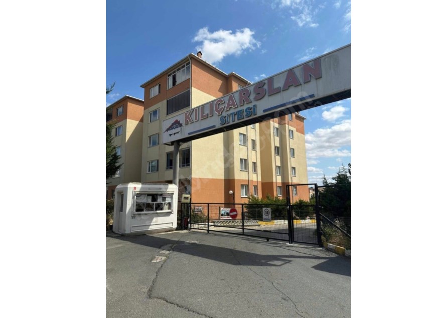 3+1 Apartment for Sale in Silivri with Pool