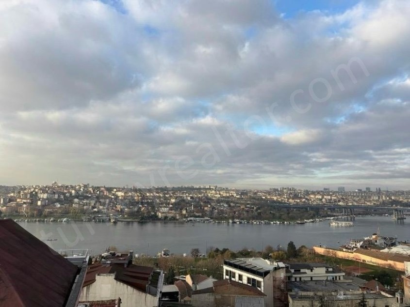 BEYLİKDÜZÜNDE SİTE İÇİ SATILIK 2+1 DAİRE