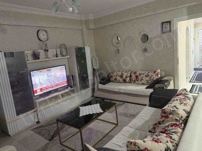 BEYOĞLU SÜTLÜCEDE MASRAFSIZ 2+1 SATILIK DAİRE