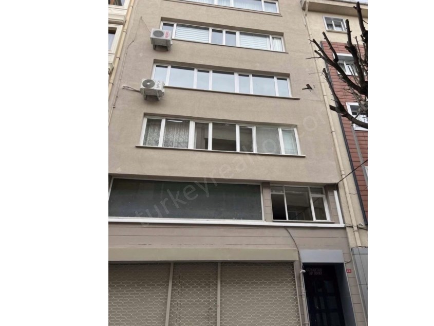 ŞİŞLİDE VATANDAŞLIĞA UYUGUN ASANSÖRLÜ BİNADA SATILIK 3,5+1 DAİRE