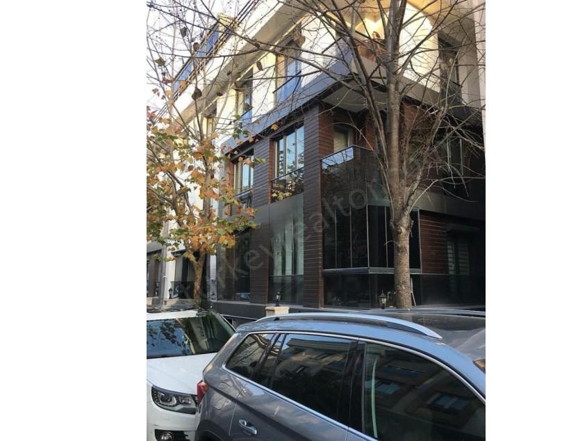  ŞİŞLİDE HAVUZLU VE OTOPARKLI SİTE İÇERİSİNDE SATILIK LÜKS DAİRE  – YÜKSEK YATIRIM POTANSİYELİ